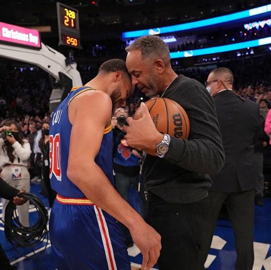 的见解和坚 的见解和坚