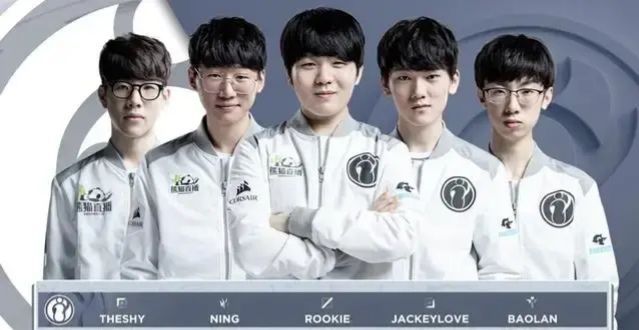 他的缺席或 他的缺席或